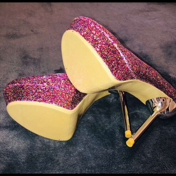 fRh Stiletto Heels - Picture 4 of 6